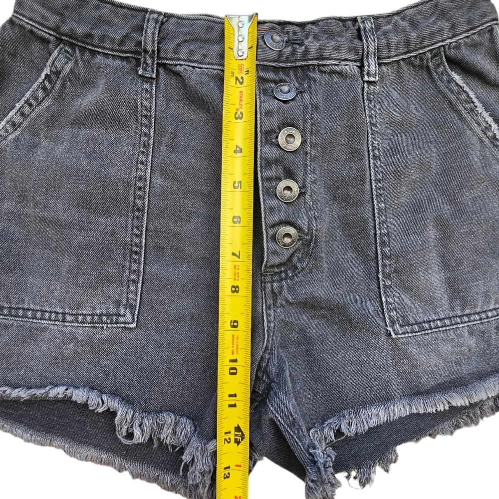 WeThe Free Jesse Carpenter Fray Hem Button Fly Faded Black Shorts Size 30 - Picture 10 of 14
